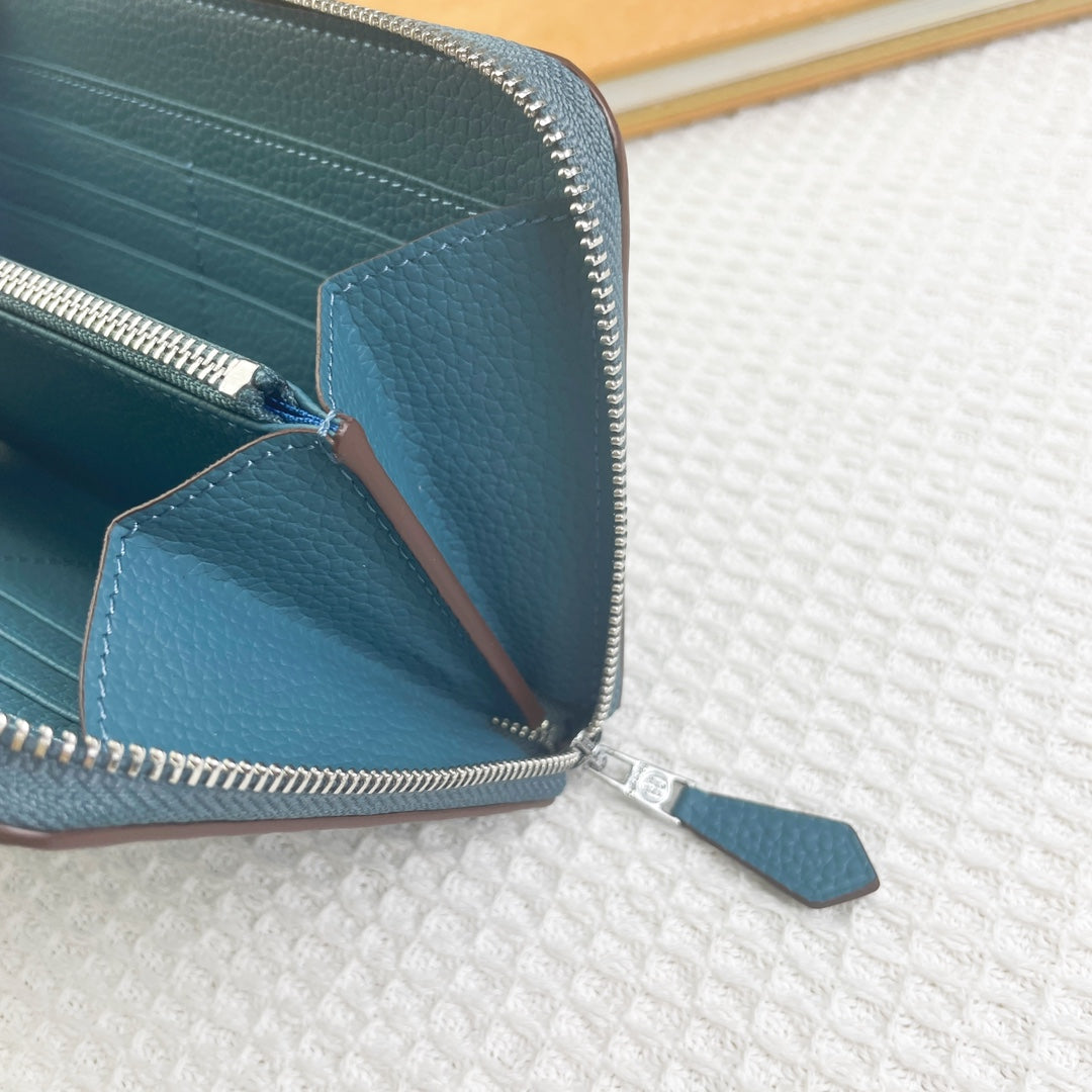 HERMES SILK'IN HOLED CLASSIC WALLET 20 CERULEAN GRAINED CALFSKIN