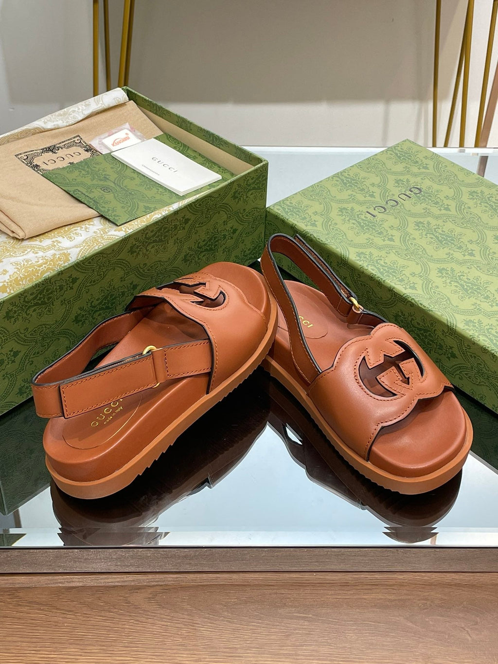 GUCCI INTERLOCKING G CUT OUT SANDAL CARAMEL LAMBSKIN