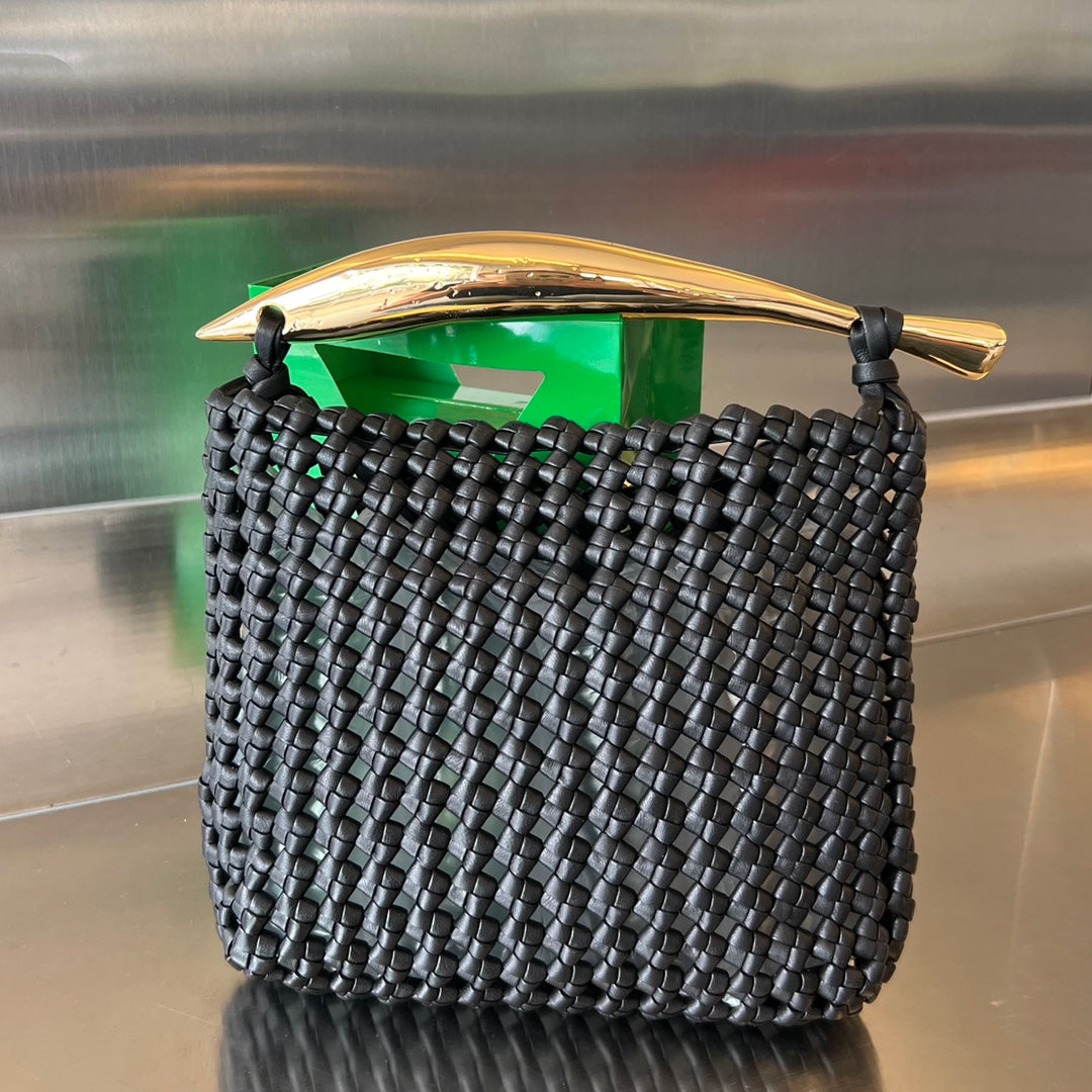BOTTEGA VENETA SARDINE 29 BAG IN BLACK LAMBSKIN