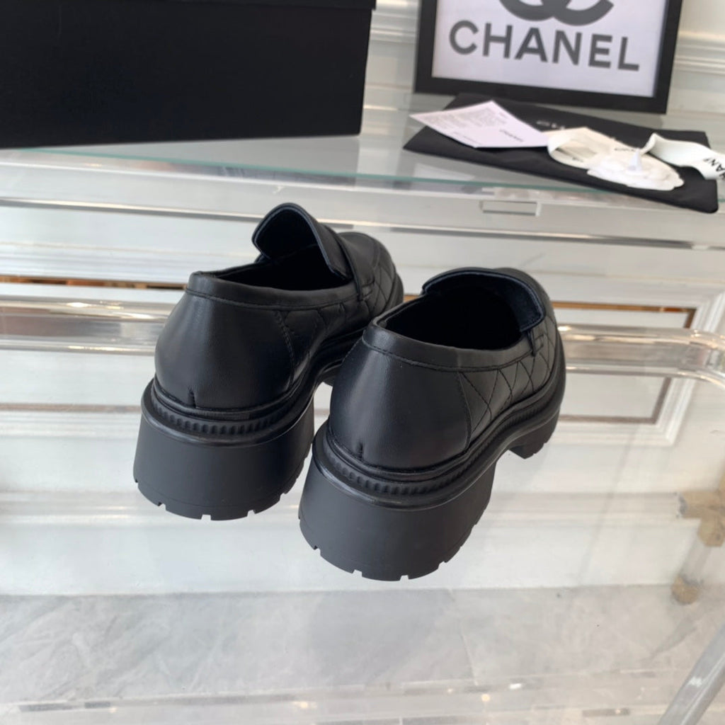 CHANEL MOASINS black 1 CALFSKIN