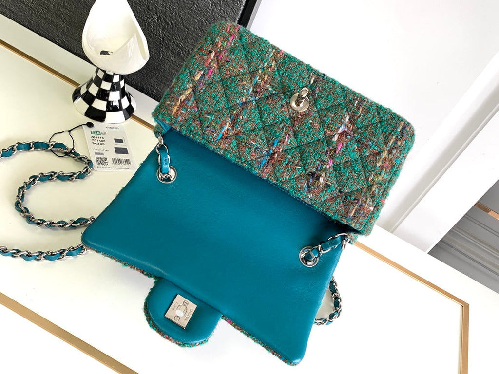 CHANEL MEDIUM 20 CLASSIC BAG IN GREEN FOREST WOOL TWEED