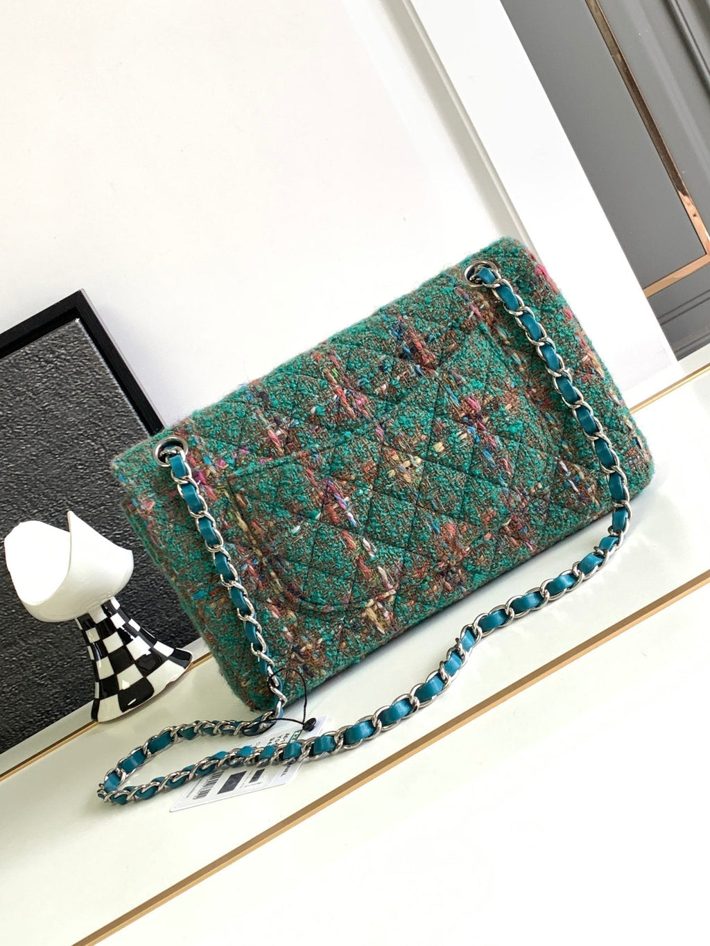 CHANEL MEDIUM 25 CLASSIC BAG IN GREEN FOREST WOOL TWEED