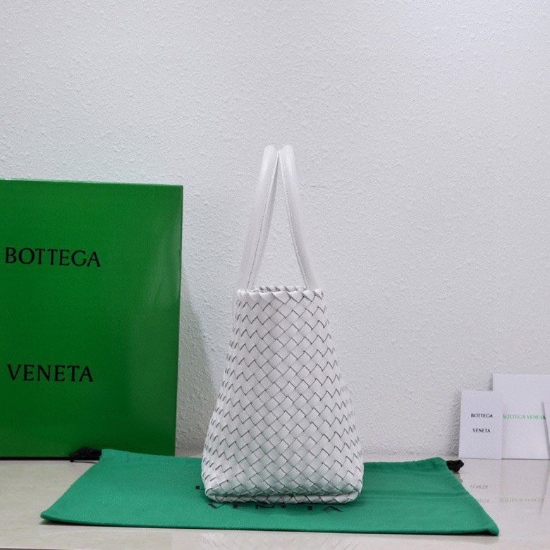 BOTTEGA VENETA Large Cabat 45cm White Lambskin Ghw