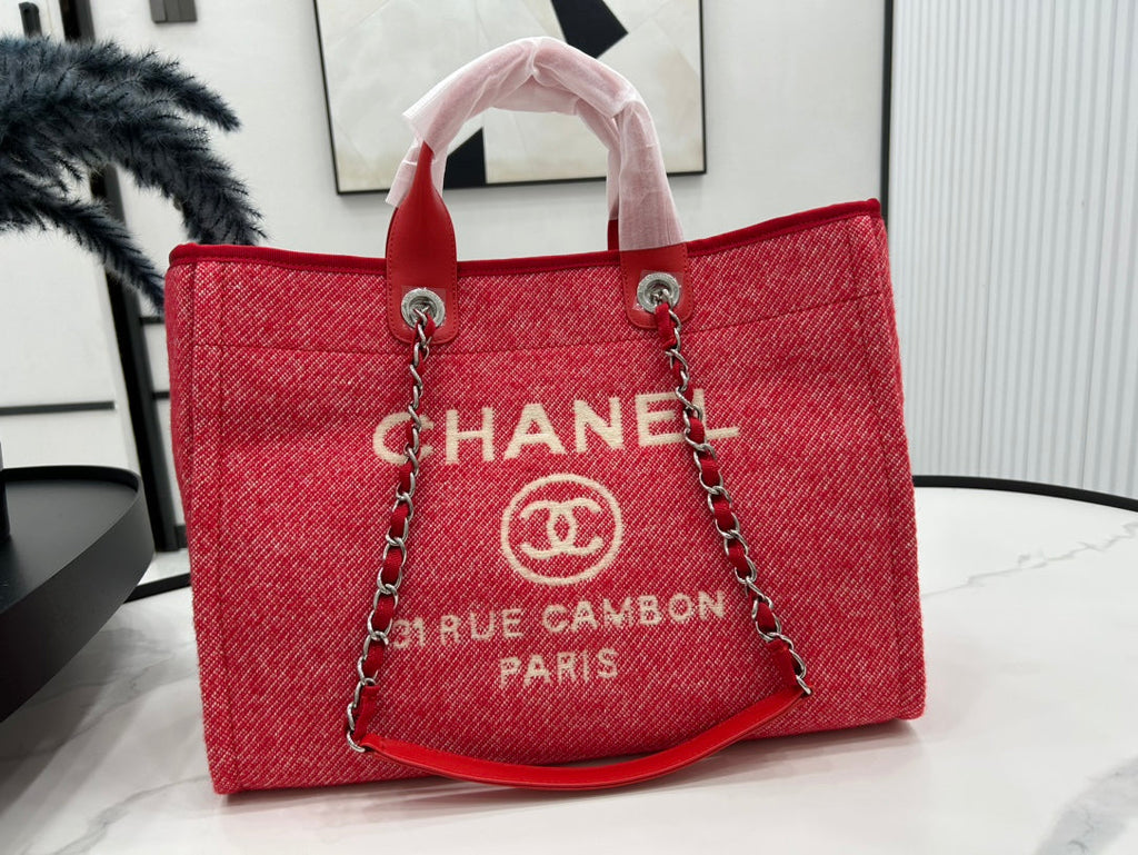 CHANEL DEAUVILLE LARGE 38 TOTE BAG IN CHERRY RED CANVAS WITH WHITE LOGO