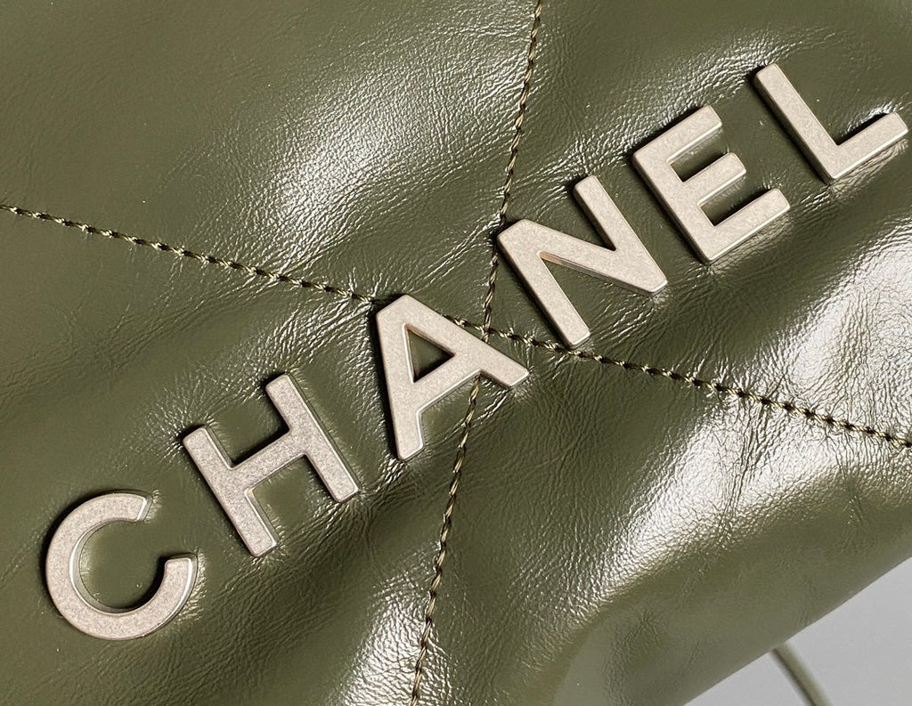 CHANEL HOBO MINI 20CM OLIVE LAMBSKIN