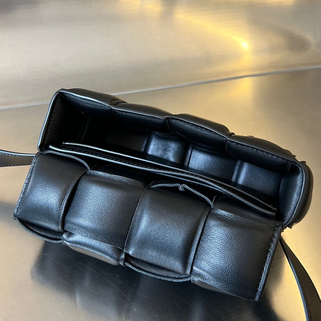 BOTTEGA VENETA MINI CASSETTE 18 IN BLACK LAMBSKIN