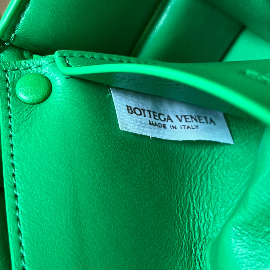 BOTTEGA VENETA MINI CASSETTE 18 IN LIGHT GREEN LAMBSKIN