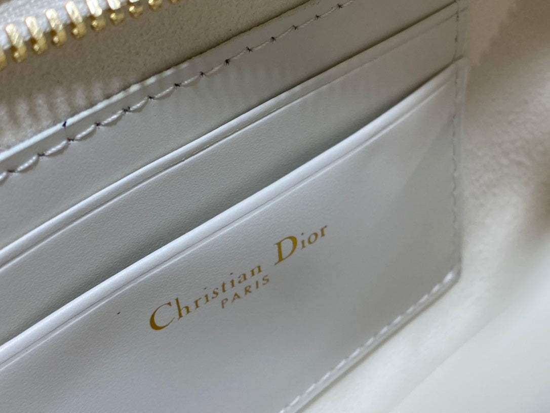DIOR HOBO SIGNATURE 23  BAG IN WHITE LAMBSKIN