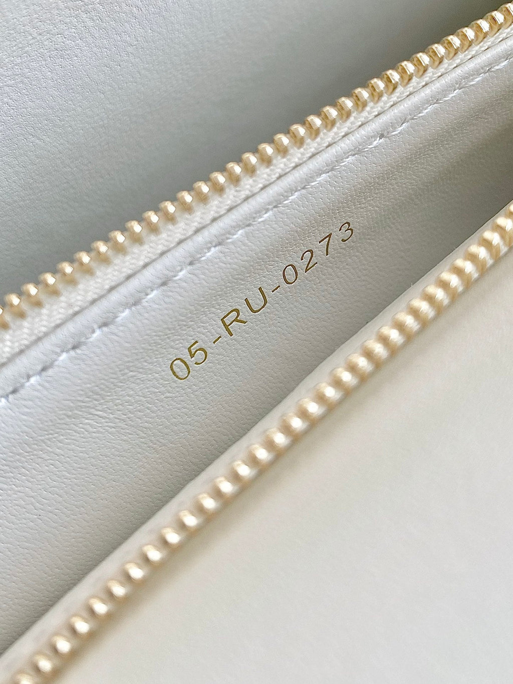 DIOR MISS LADY 24 LARGE BAG IN WHITE LAMBSKIN