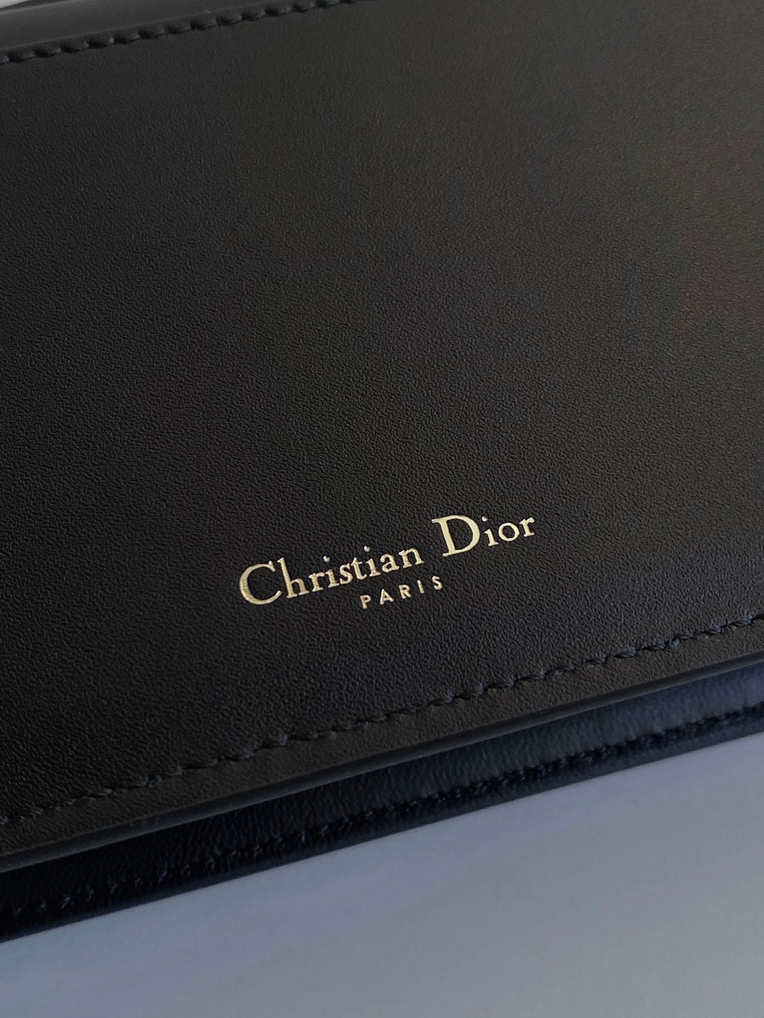 DIOR SIGNATURE CHAIN BAG 21 IN BLACK CALFSKIN
