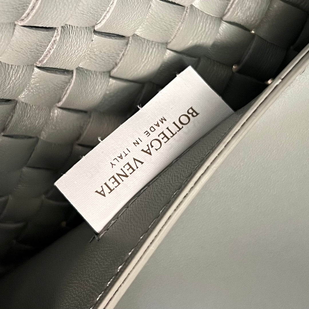 BOTTEGA VENETA SMALL CABAT 32 IN RHINO GRAY LAMBSKIN