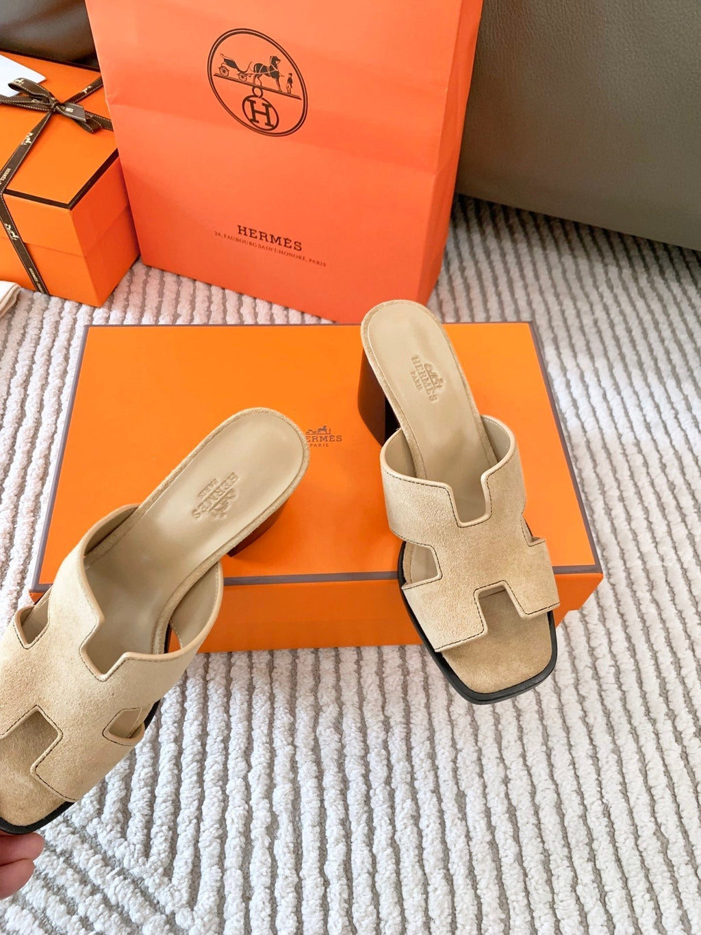 HERMES HELIA 60 SANDAL IN TUSCAN BEIGE SUEDE