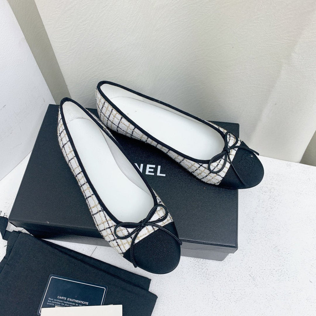 CHANEL ballet flat white black tweed grosgrain