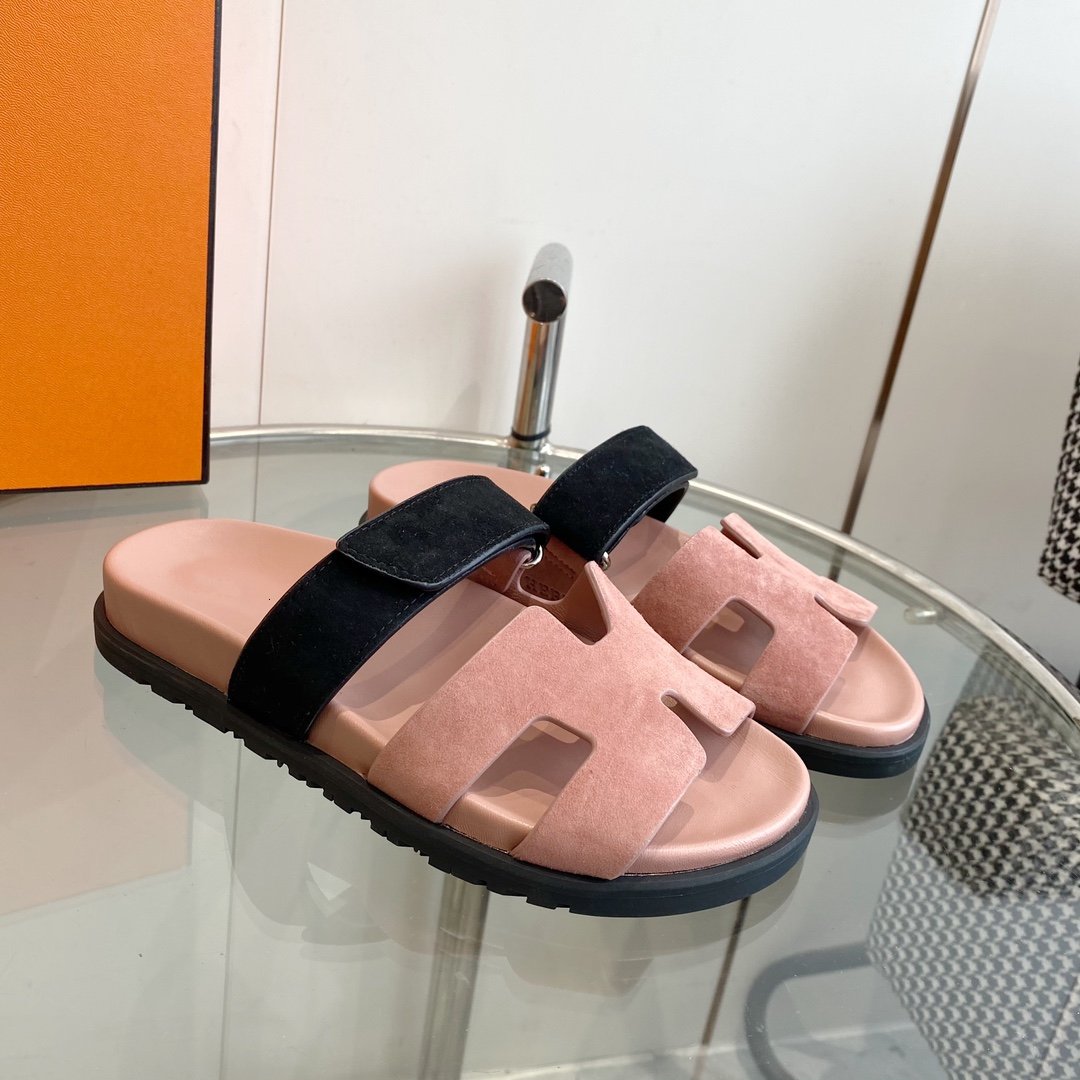 HERMES Chypre Sandal Suede Pink Chapas / Black