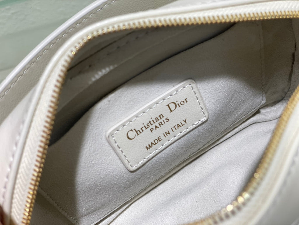 DIOR CARO BOX BAG 19 IN WHITE QUILTED MACROCANNAGE CALFSKIN