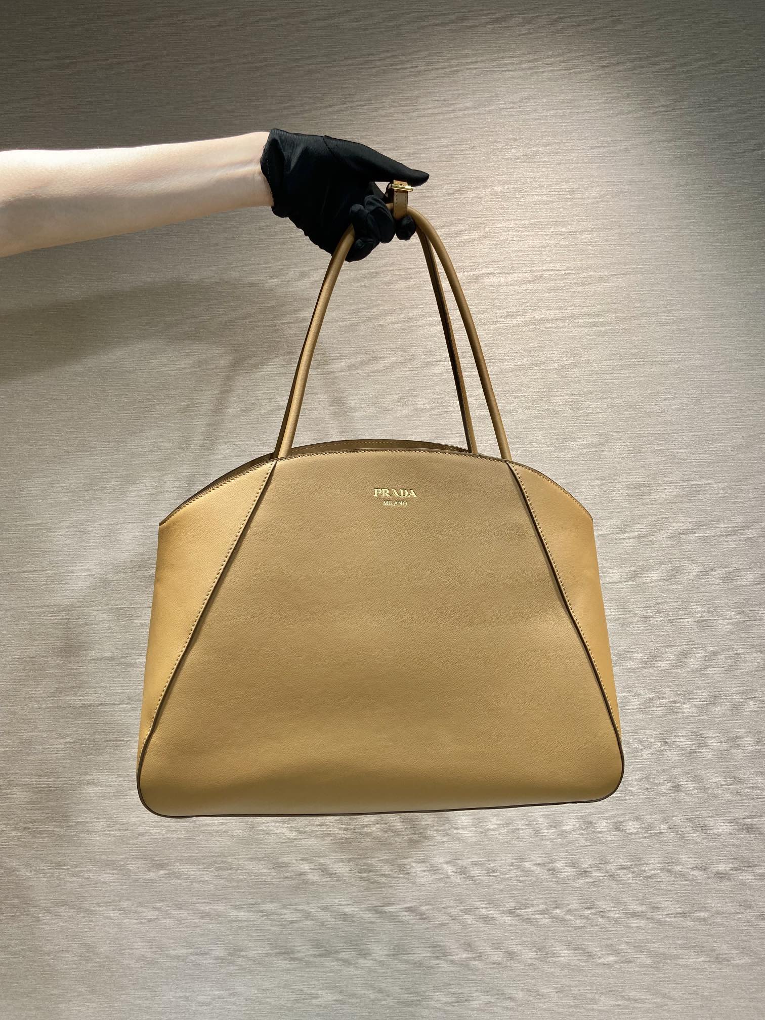 PRADA ELEGANT TOTE BAG 40 IN CIDER BROWN SMOOTH CALFSKIN