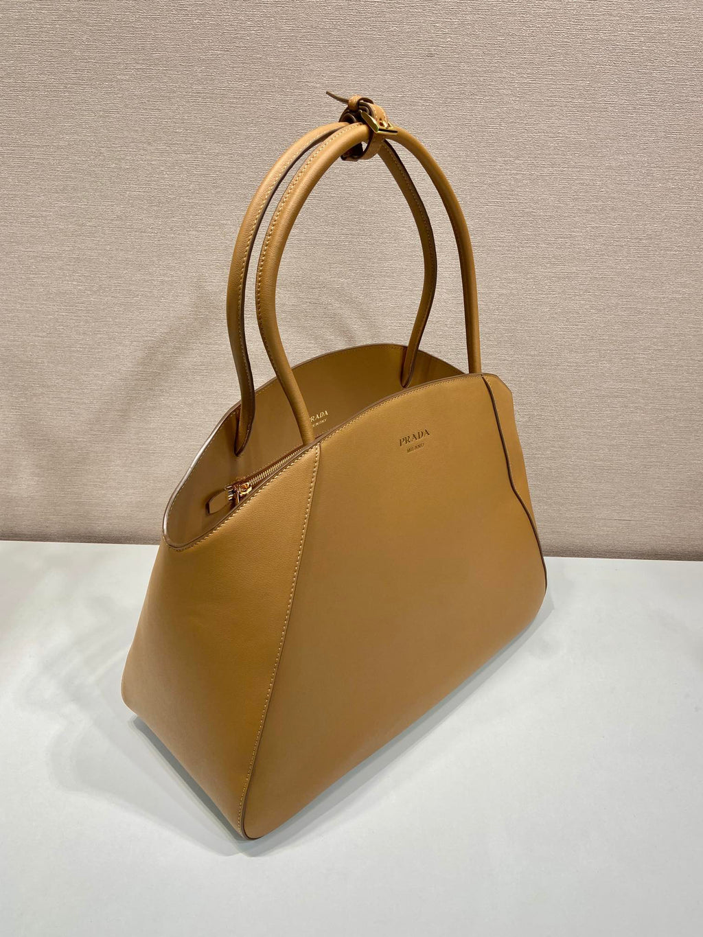 PRADA ELEGANT TOTE BAG 40 IN CIDER BROWN SMOOTH CALFSKIN
