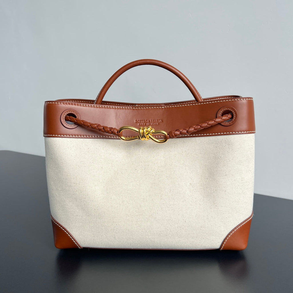 BOTTEGA VENETA MEDIUM ANDIAMO 32 IN WHITE BROWN CALFSKIN AND CANVAS