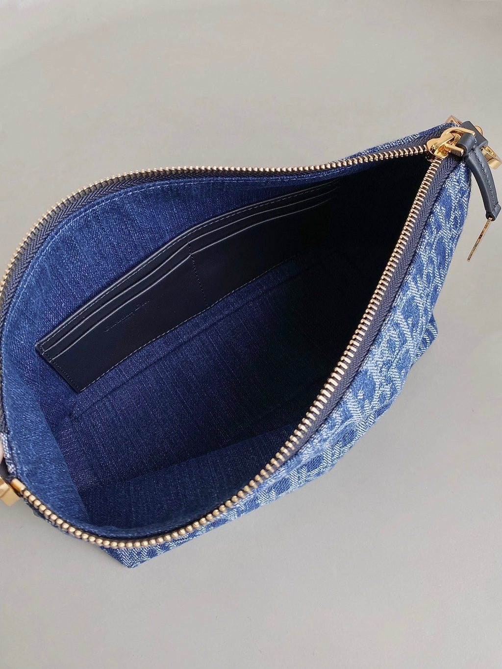 DIOR STAR 28 HOBO BAG WITH CHAIN BLUE DENIM OBLIQUE JACQUARD
