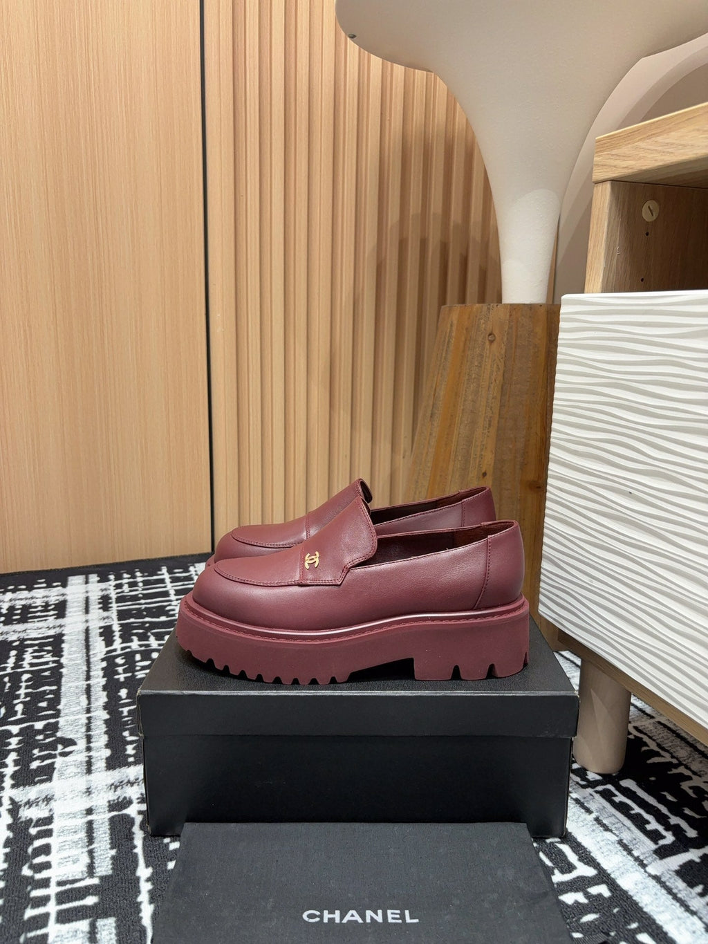 CHANEL MOASINS IN BURGUNDY RED CALFSKIN