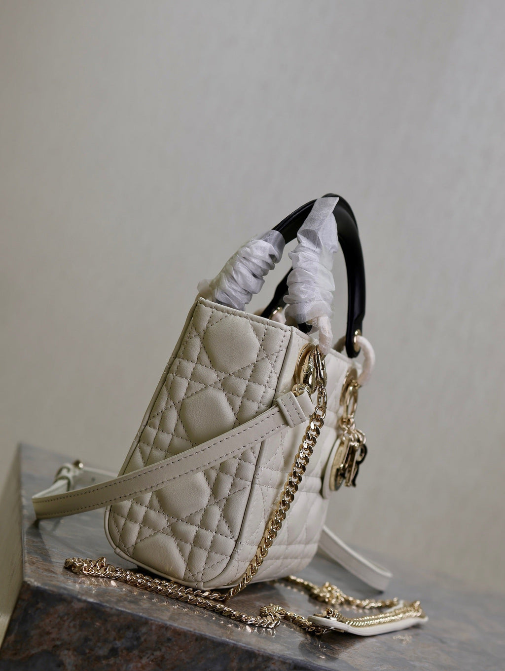 DIOR MINI LADY BAG 17 IN WHITE QUILTED MACROCANNAGE CALFSKIN BLACK STRAP