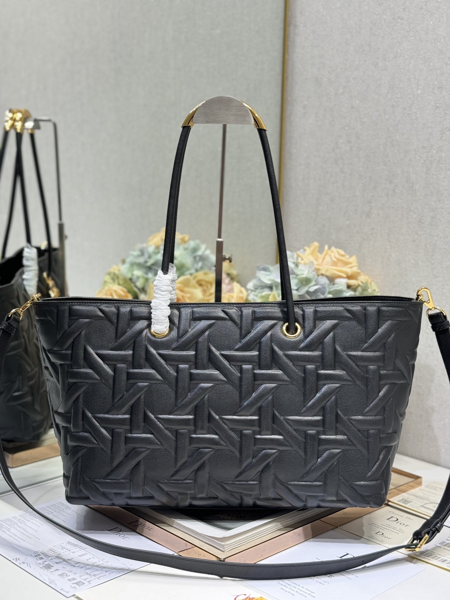 DIOR LARGE 41 TOUJOURS BAG IN BLACK MACROCANNAGE LAMBSKIN
