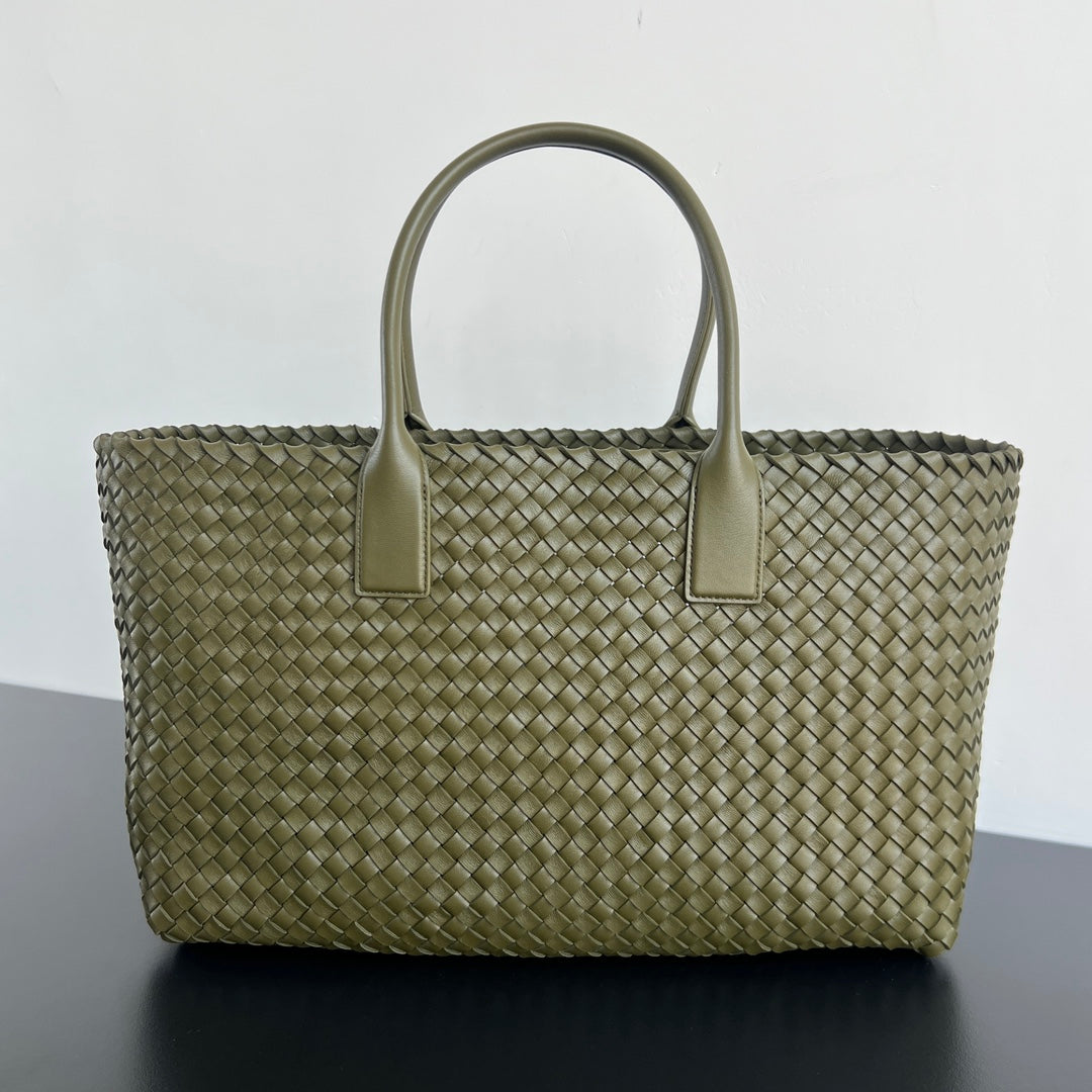 BOTTEGA VENETA LARGE CABAT 51 IN ARMY GREEN LAMBSKIN