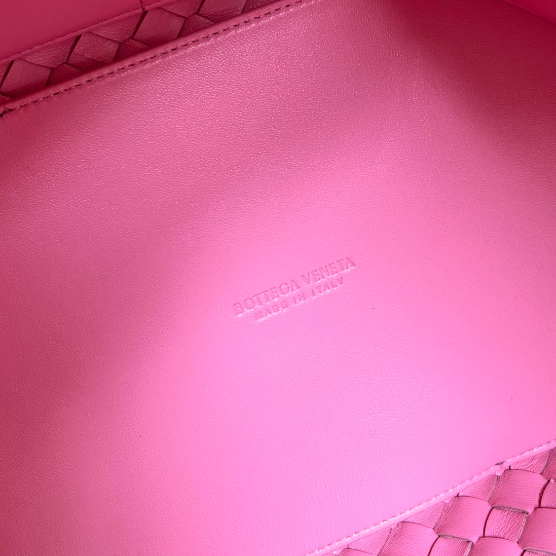 BOTTEGA VENETA LARGE ANDIAMO 45CM PINK LAMBSKIN