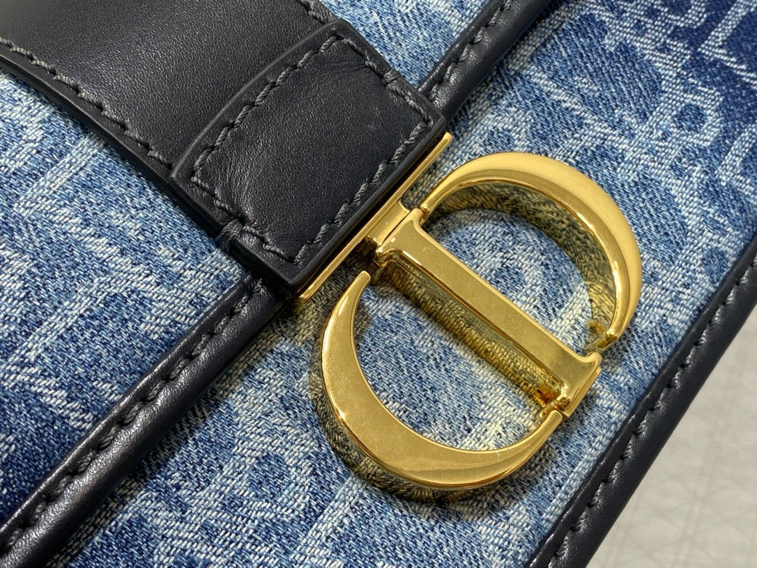 DIOR MONTAIGNE 21 BLUE JEAN EMBROIDERY