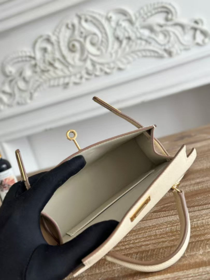 HERMES KELLY MINI 19 WHITE CALFSKIN GOLD HARDWARE