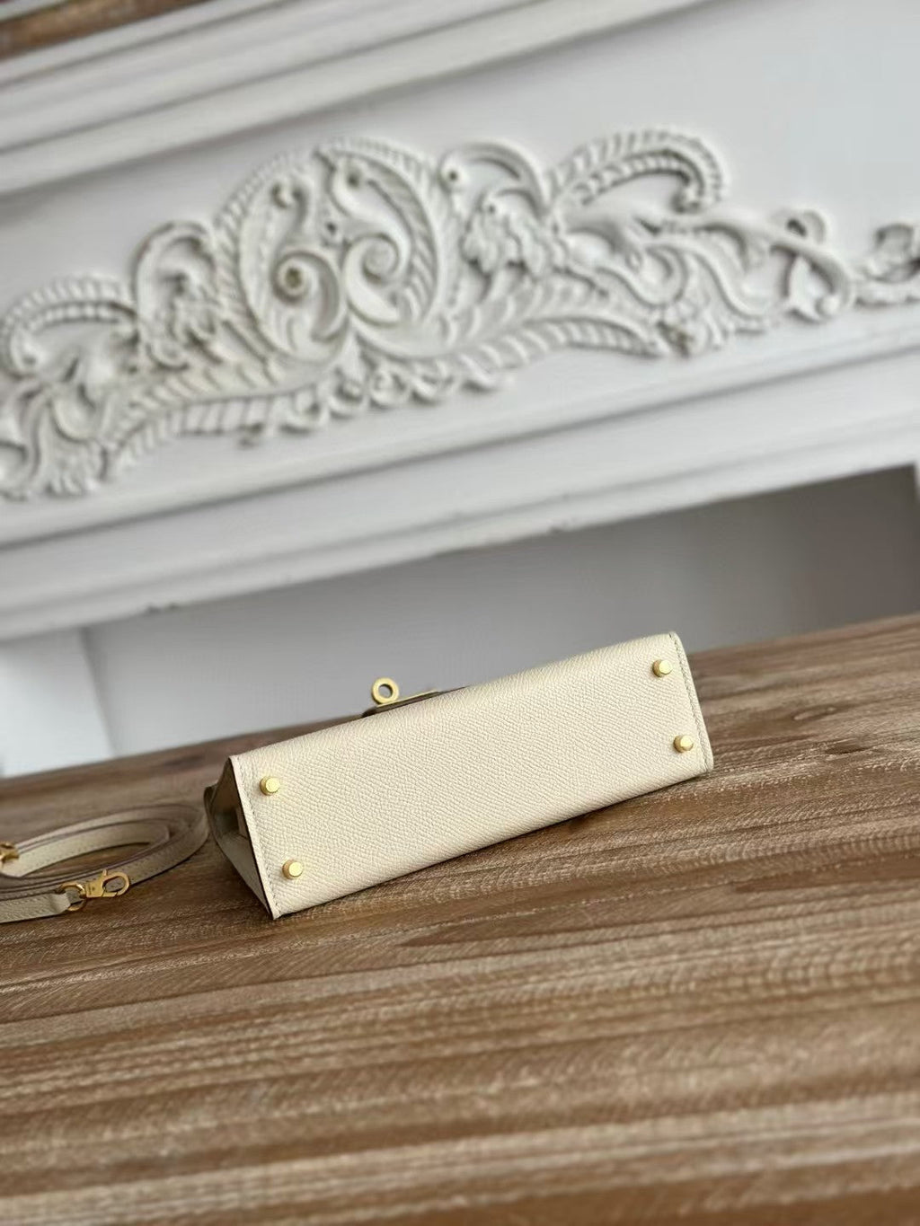 HERMES KELLY MINI 19 WHITE CALFSKIN GOLD HARDWARE