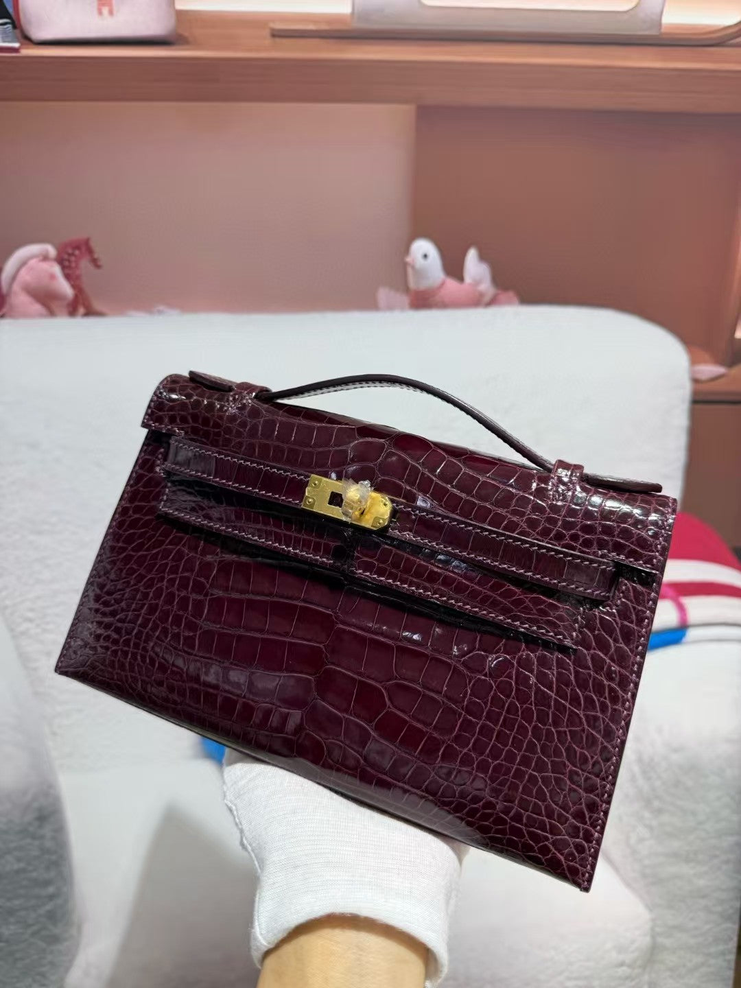 HERMES KELLY MINI 22 BORDEAUX RED AMERICAN ALLIGATOR GOLD BUCKLE