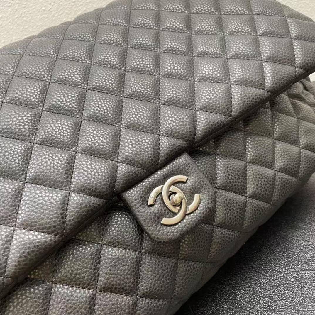 CHANEL CLASSIC FLAP BAG 46 IN BLACK QUILTED CALFSKIN