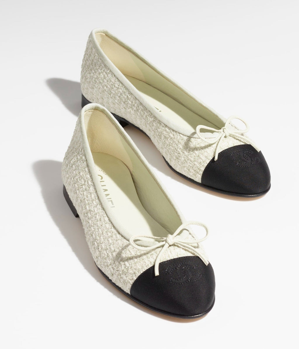 CHANEL BALLET FLATS LIGHT GRAY WHITE BLACK TWEED