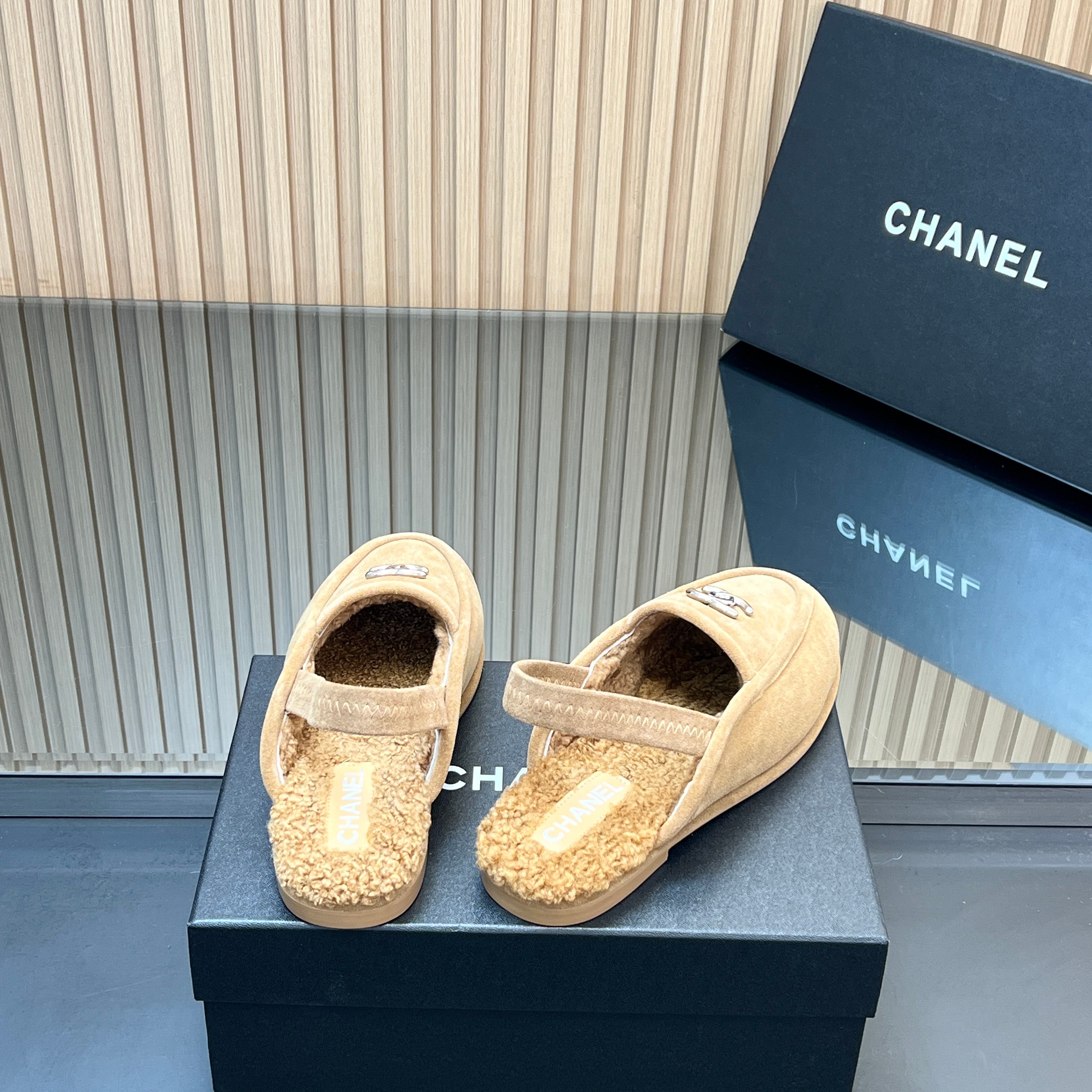 CHANEL 25S BACK STRAP MULE 15MM IN LIGHT BROWN SUEDE AND WOOL SILVER HARDWRE