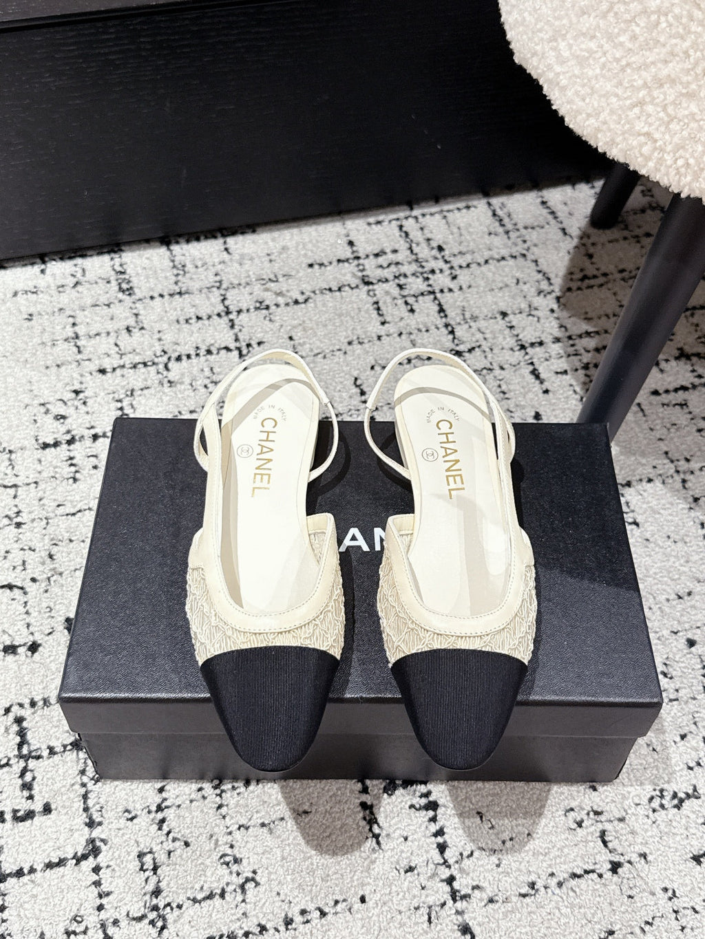 CHANEL SLINGBACK 25S IN OFF WHITE AND BLACK FABRIC