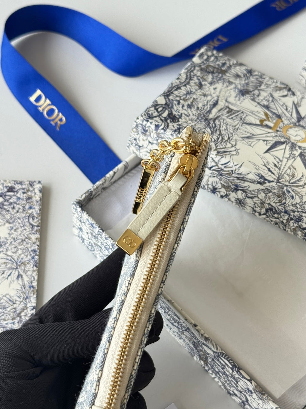 DIOR 25S TRAVEL MYRTE ZIPPED KEY CASE 14 IN BLUE  OBLIQUE JACQUARD CANVAS