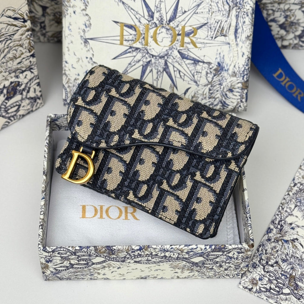 DIOR 25S SADDLE JASMINE GUSSET CARD HOLDER 10 IN BLUE OBLIQUE JACQUARD CANVAS