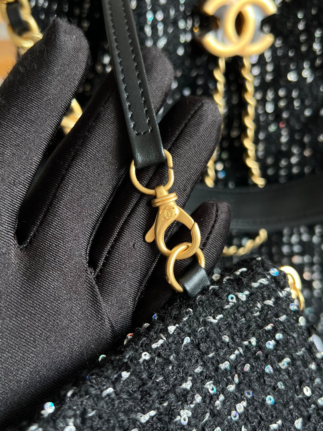 CHANEL 25S HOBO BAG 40 IN BLACK TWEED WITH GOLD HARDWARE