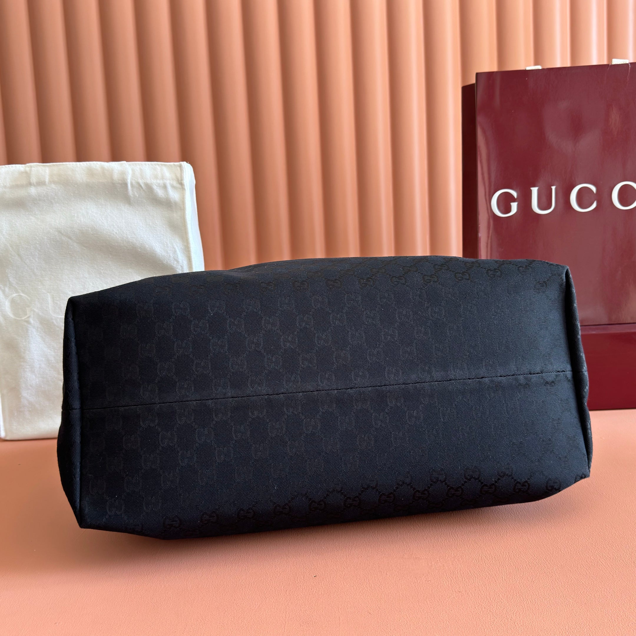 GUCCI 26S HOBO BAG 46 IN BLACK CANVAS