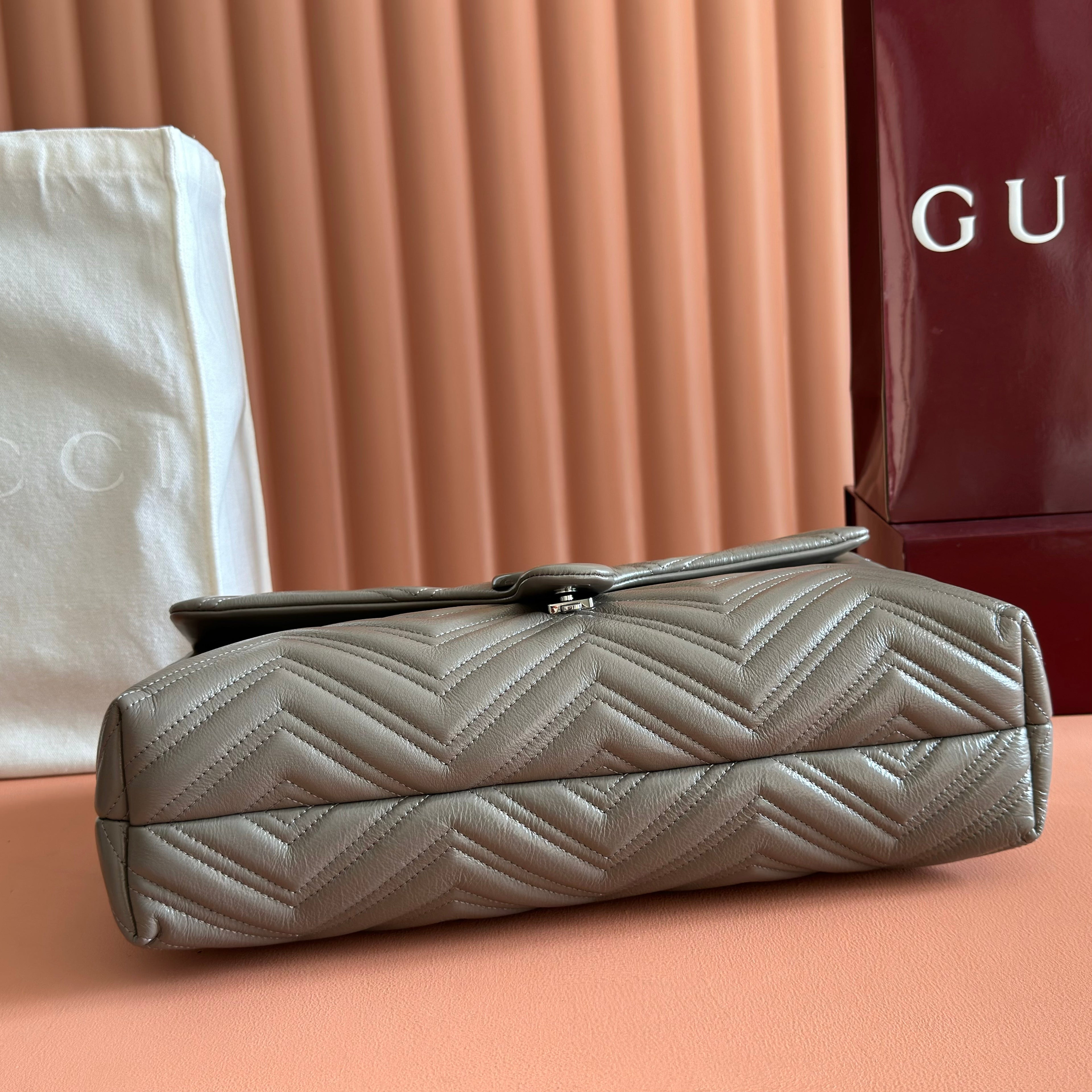 GUCCI 26S  MARMONT BAG 37 IN BROWNISH GRAY CALFSKIN