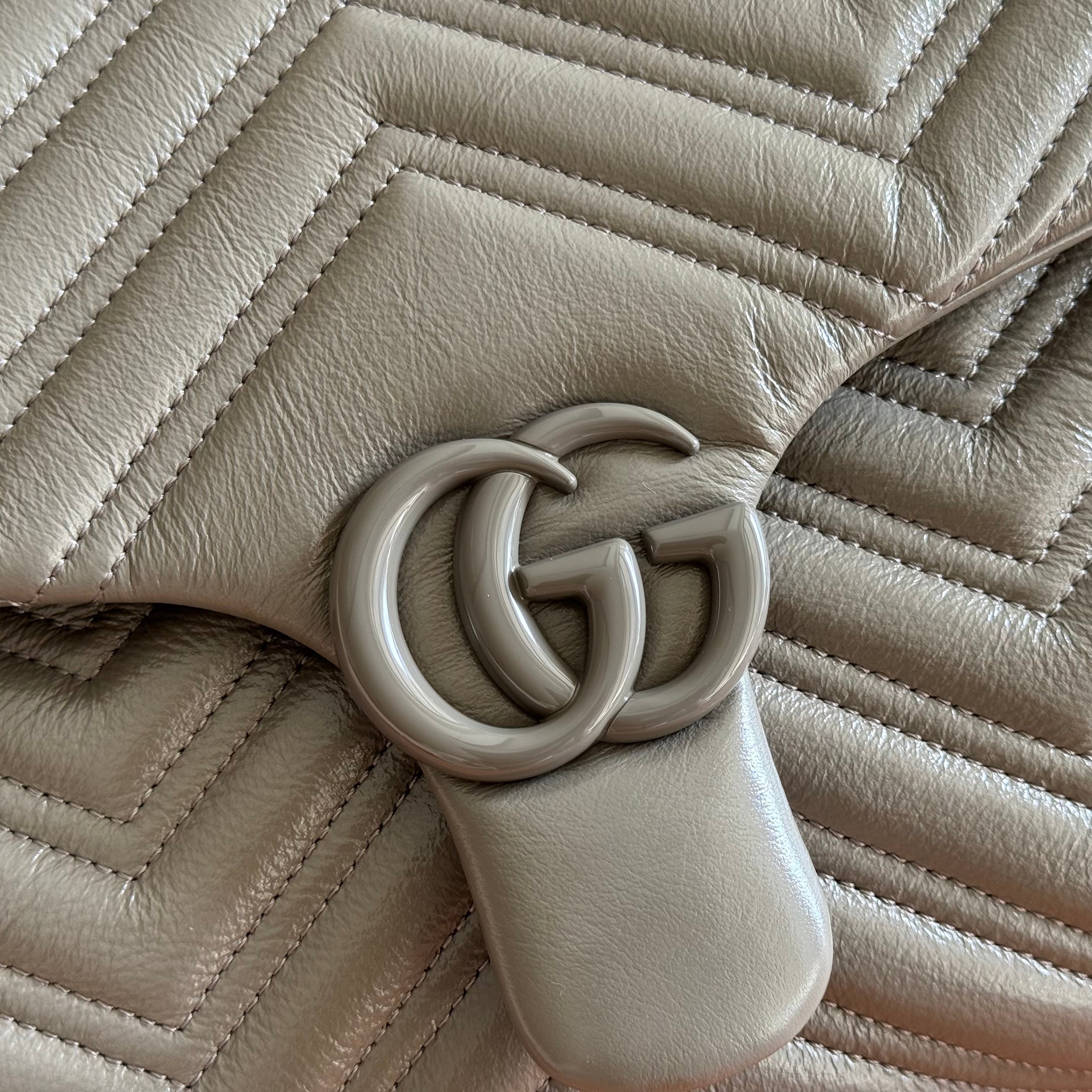 GUCCI 26S  MARMONT BAG 37 IN BROWNISH GRAY CALFSKIN