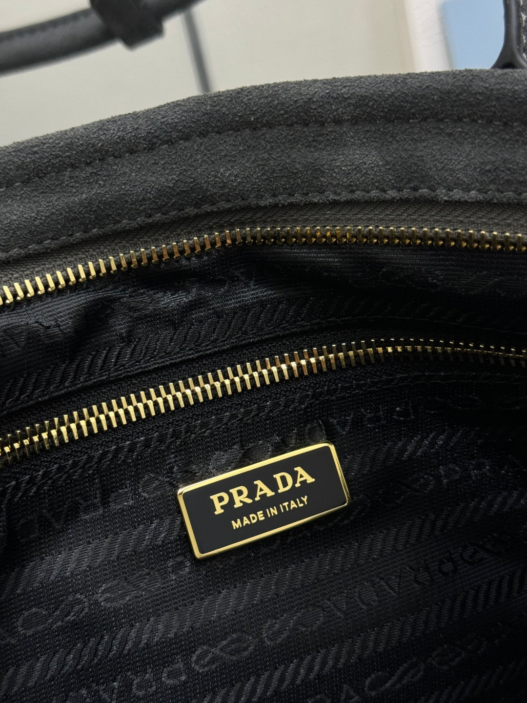 PRADA 25S BONNIE LARGE HANDBAG 38 IN RK GRAY SUEDE GOLD HARDWRE