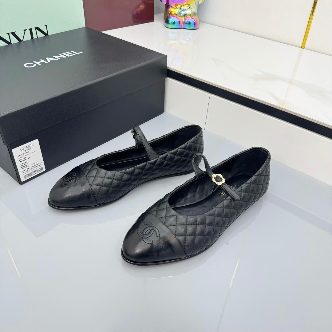 CHANEL MARY JANE FLAT 25S IN BLACK LAMBSKIN EMBOSSED LOGO