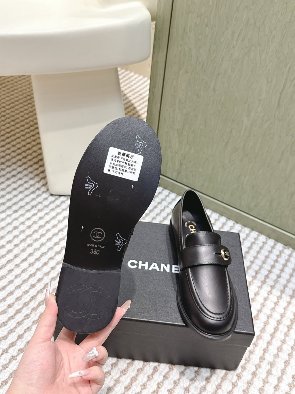 CHANEL 25S GODDESS FLAT LOAFERS IN BLACK CALFSKIN GOLD HARDWARE