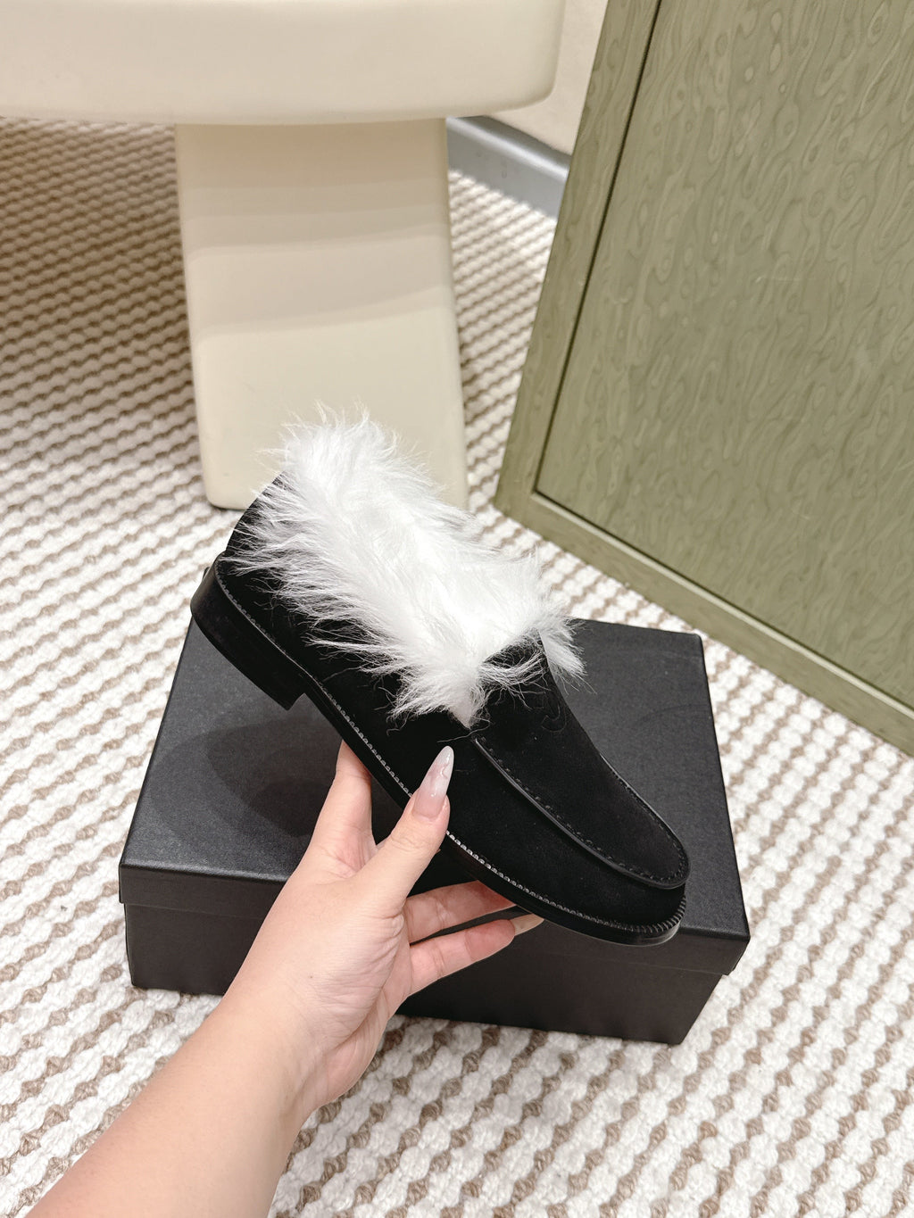CHANEL 25S LOAFERS MOASIN IN BLACK SUEDE WITH WHITE MINK FUR LINING