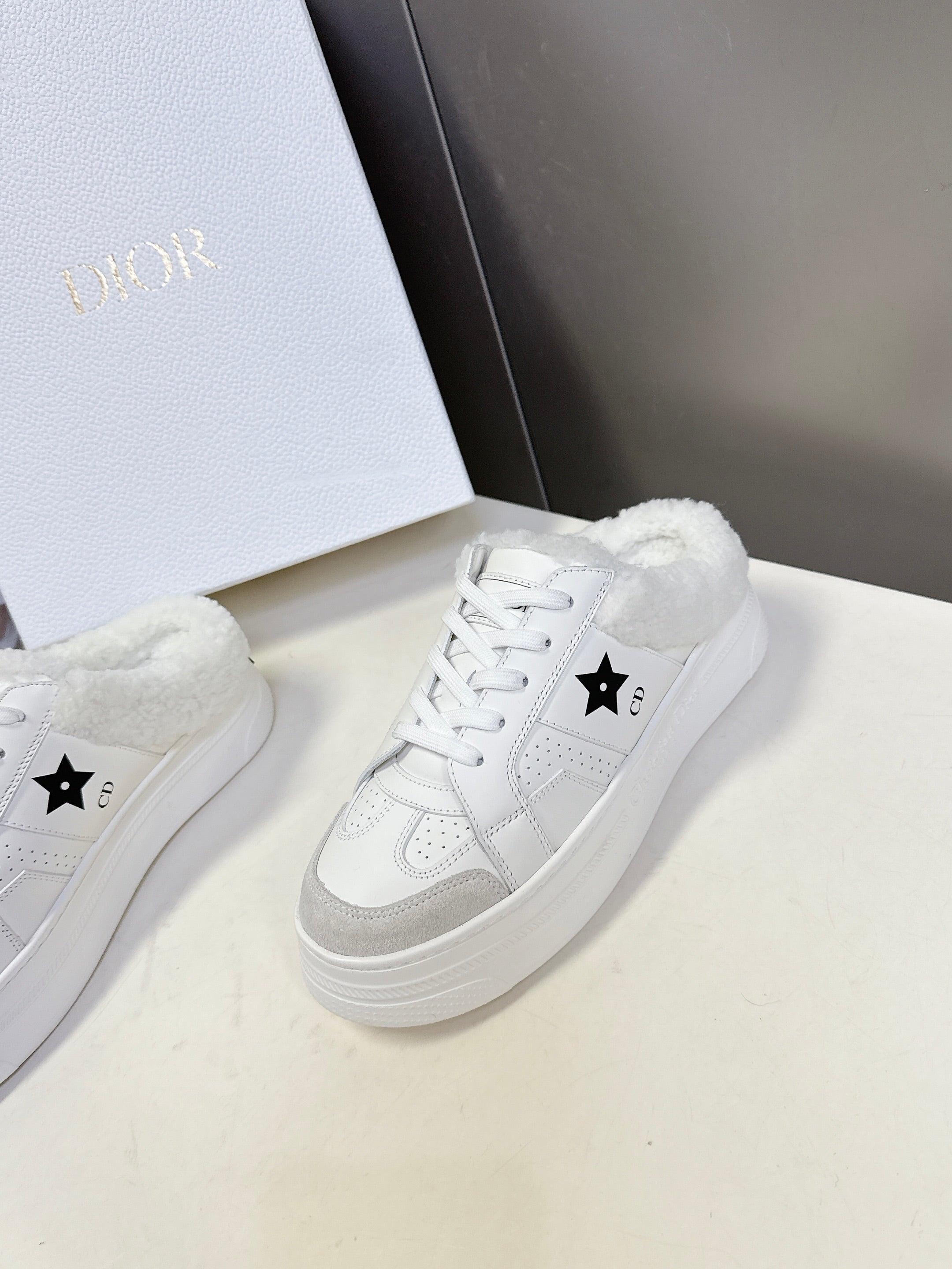 DIOR 25S  STAR SNEAKERS 40 MM IN WHITE LAMBSKIN AND WOOL STYLE 1