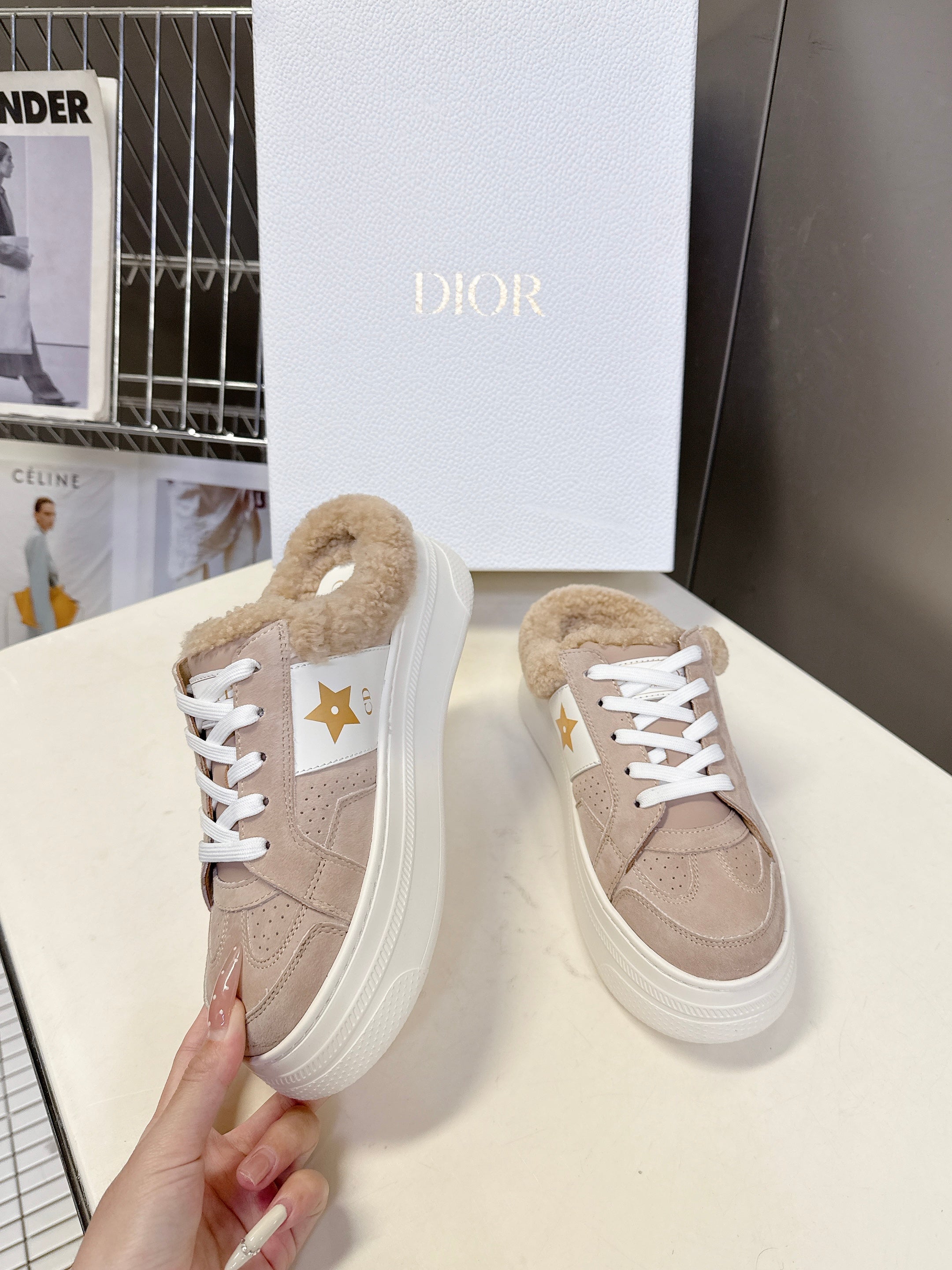 DIOR 25S  STAR SNEAKERS 40 MM IN NUDE PINK SUEDE AND WOOL