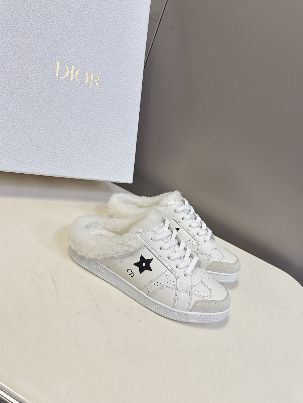 DIOR 25S  STAR SNEAKERS IN WHITE LAMBSKIN AND WOOL