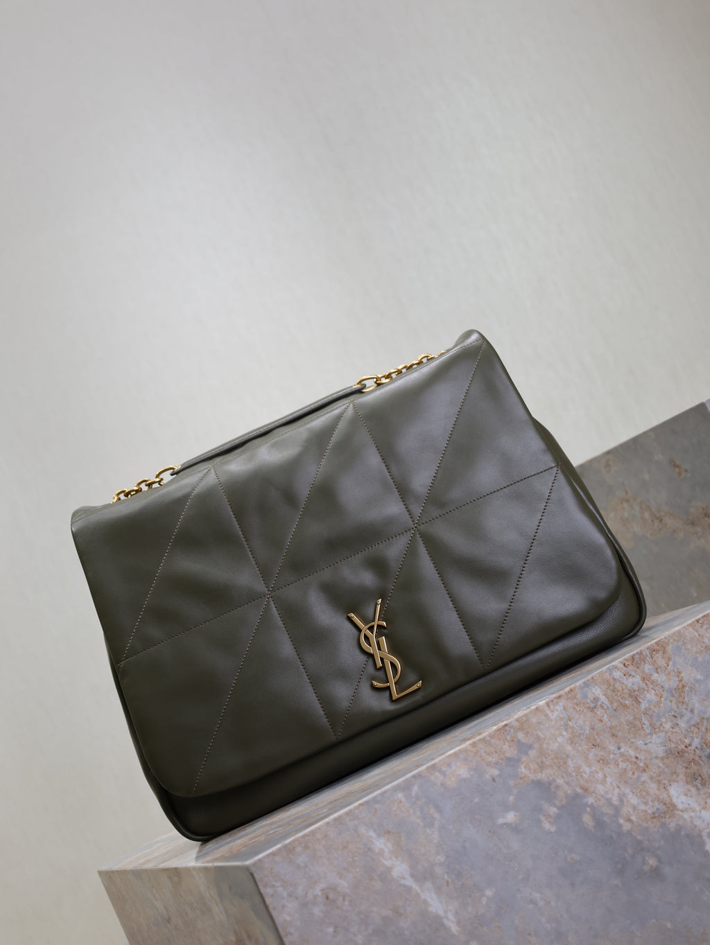 YSL 25S LARGE JAMIE 43 IN LIGHT MUSK LAMBSKIN GOLD HARDWARE
